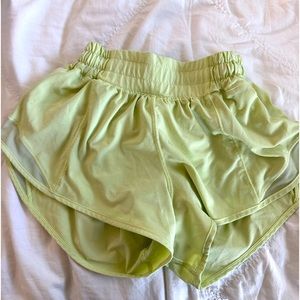 Lululemon Hotty Hot Shorts Size: 2 Color: HighLight Yellow/Savannah